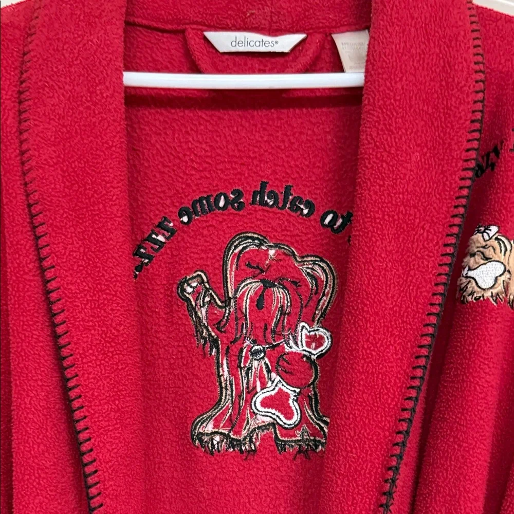 Red Embroidered Robe - Picture 8 of 10